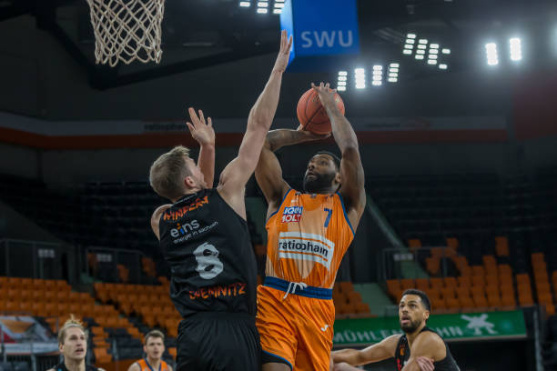 们在战术层 们在战术层