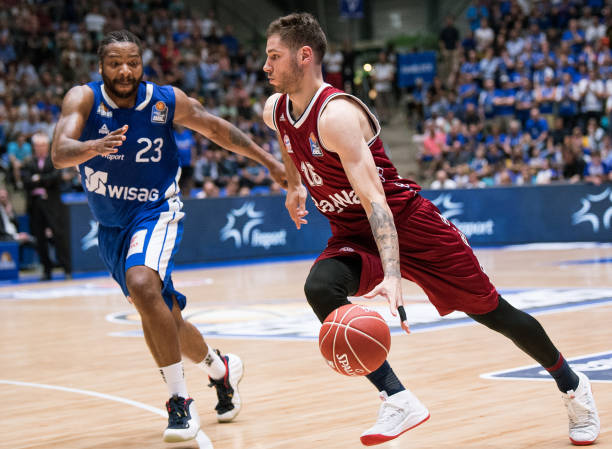 盖范围及突 盖范围及突