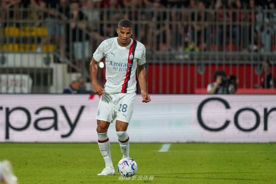 极在社交媒 极在社交媒